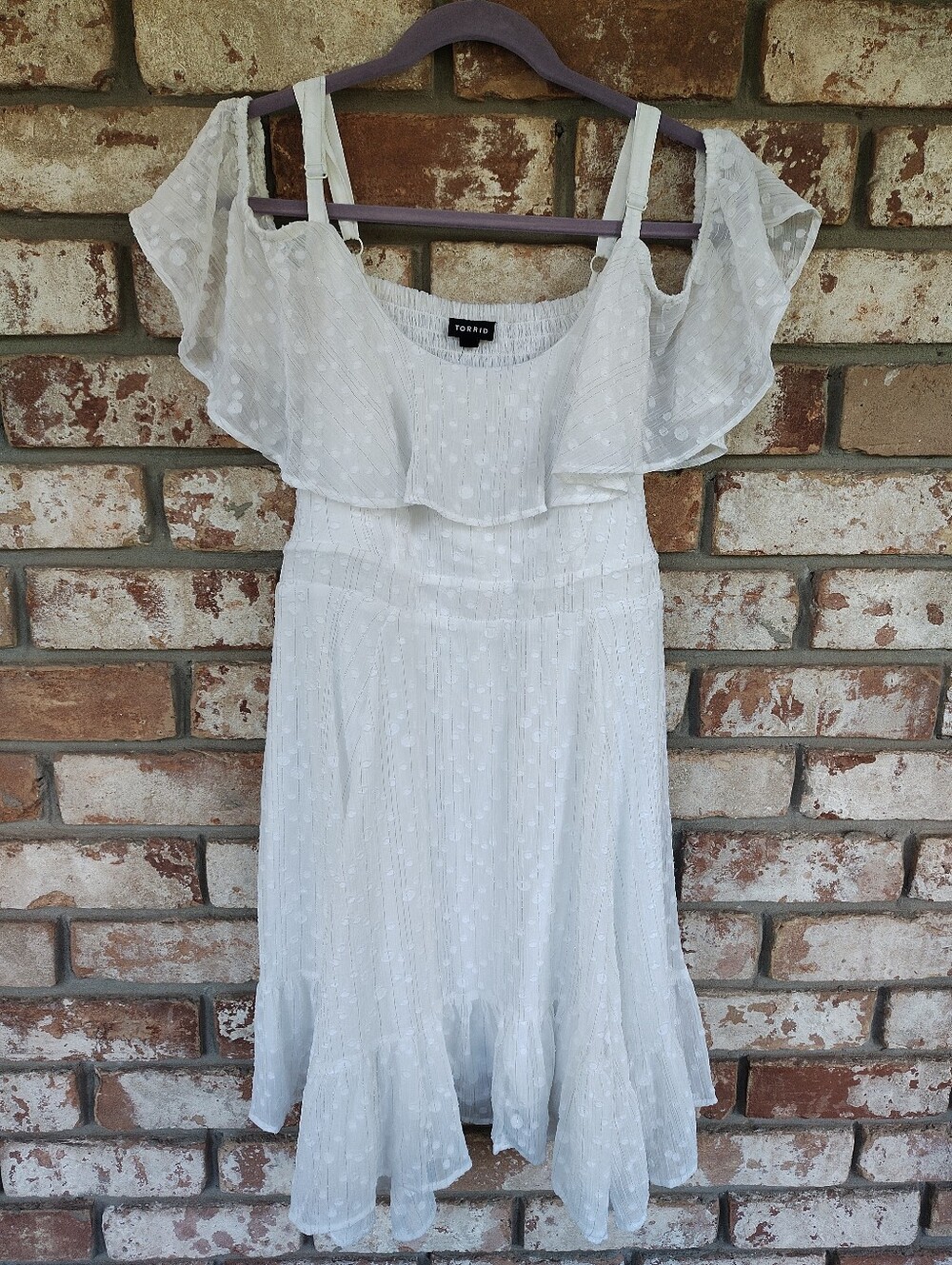 Torrid White Chiffon Lurex Clip Dot Hankie Hem Skater Dress 2X Wedding Party - Picture 2 of 10